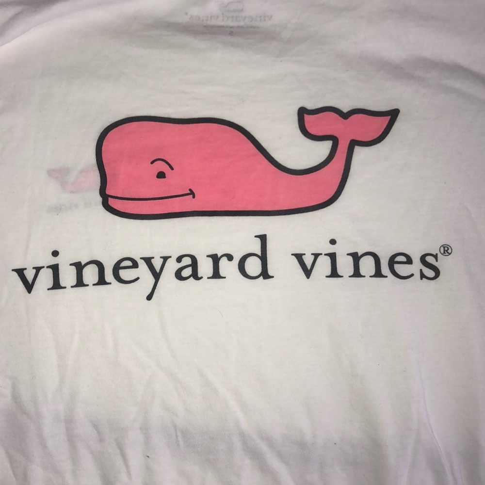 Vineyard Vines White Longsleeve.